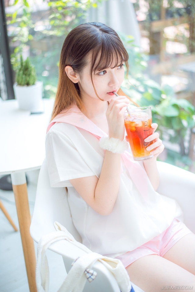 或早或晚，能够遇到你就好;或风或雨，能牵着你的手就好;或多或少，你能在乎我就好;或苦或乐，我们在一起就好。